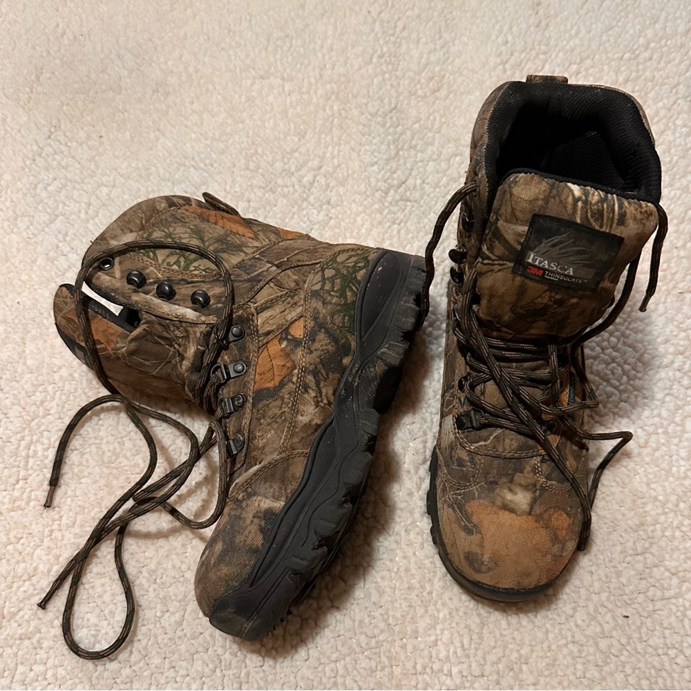 Itasca 3M Thinsulate Men’s 8 Camo water resistant hunting hiking camping boots 8
